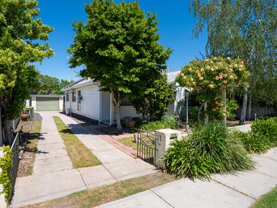 373 STEPHEN STREET, North Albury