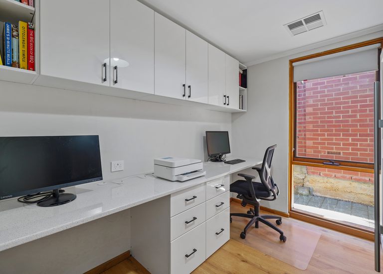 27 Malurus Avenue, Lockleys