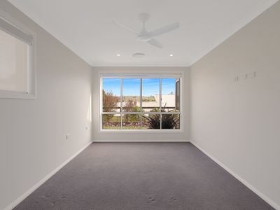 38 / 70 Little River Road, Braidwood