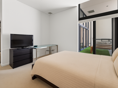 8 / 65 Milligan Street, Perth