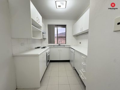 15 / 2 Riverpark Drive, Liverpool