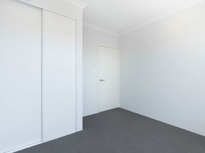 16 Tarot Grove, Baldivis