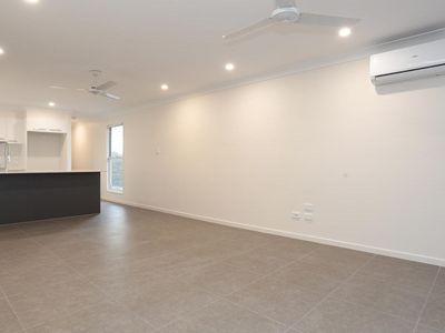 1 / 41 Aquinas Street, Augustine Heights
