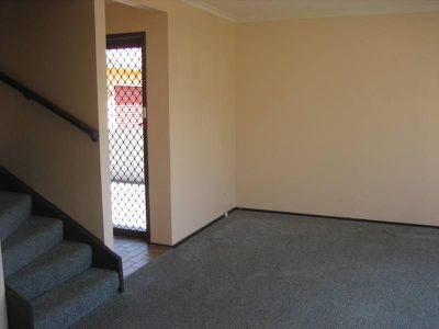 1 / 101 Pur Pur Ave, Lake Illawarra