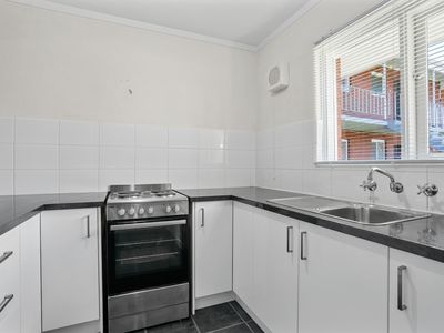 2 / 15 Corvus Place, Rockingham