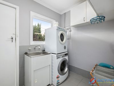 49 Arlunya Avenue, Belmont