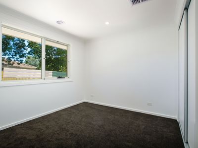 1 / 1 PEACOCK AVENUE, Wodonga