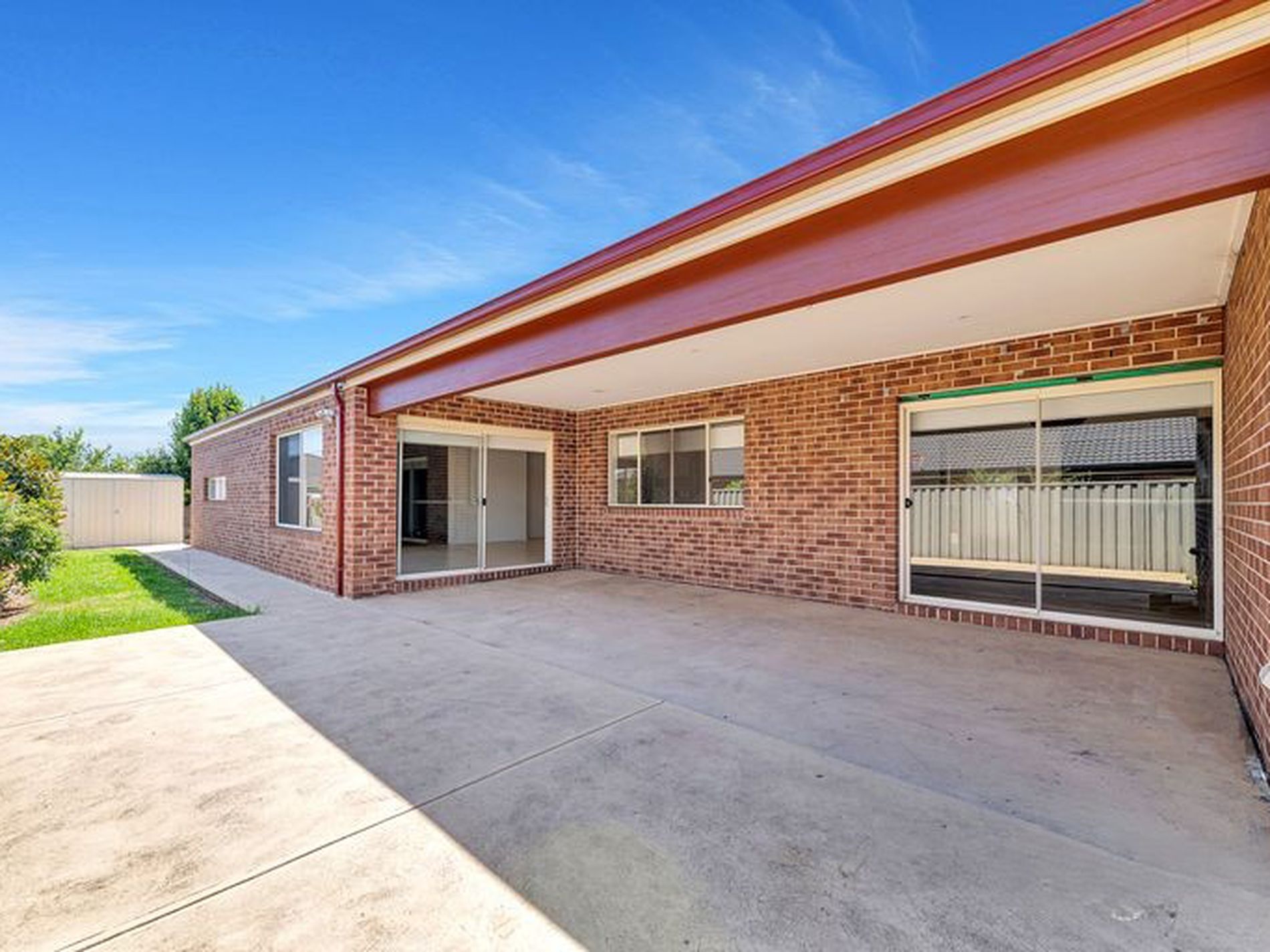 14 Aquitane Drive, Cranbourne East