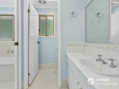 17 Barrington Court, Holsworthy