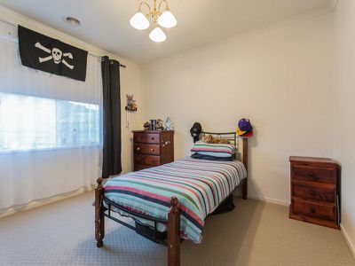 17 AVONDALE DRIVE, Wodonga