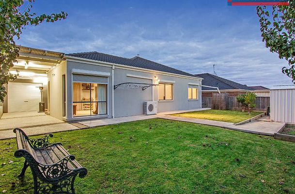 19 Lauderdale Drive, Craigieburn