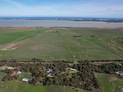 1705 CANUNDA FRONTAGE ROAD, Tantanoola