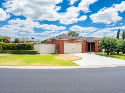 16 WREN COURT, Wodonga