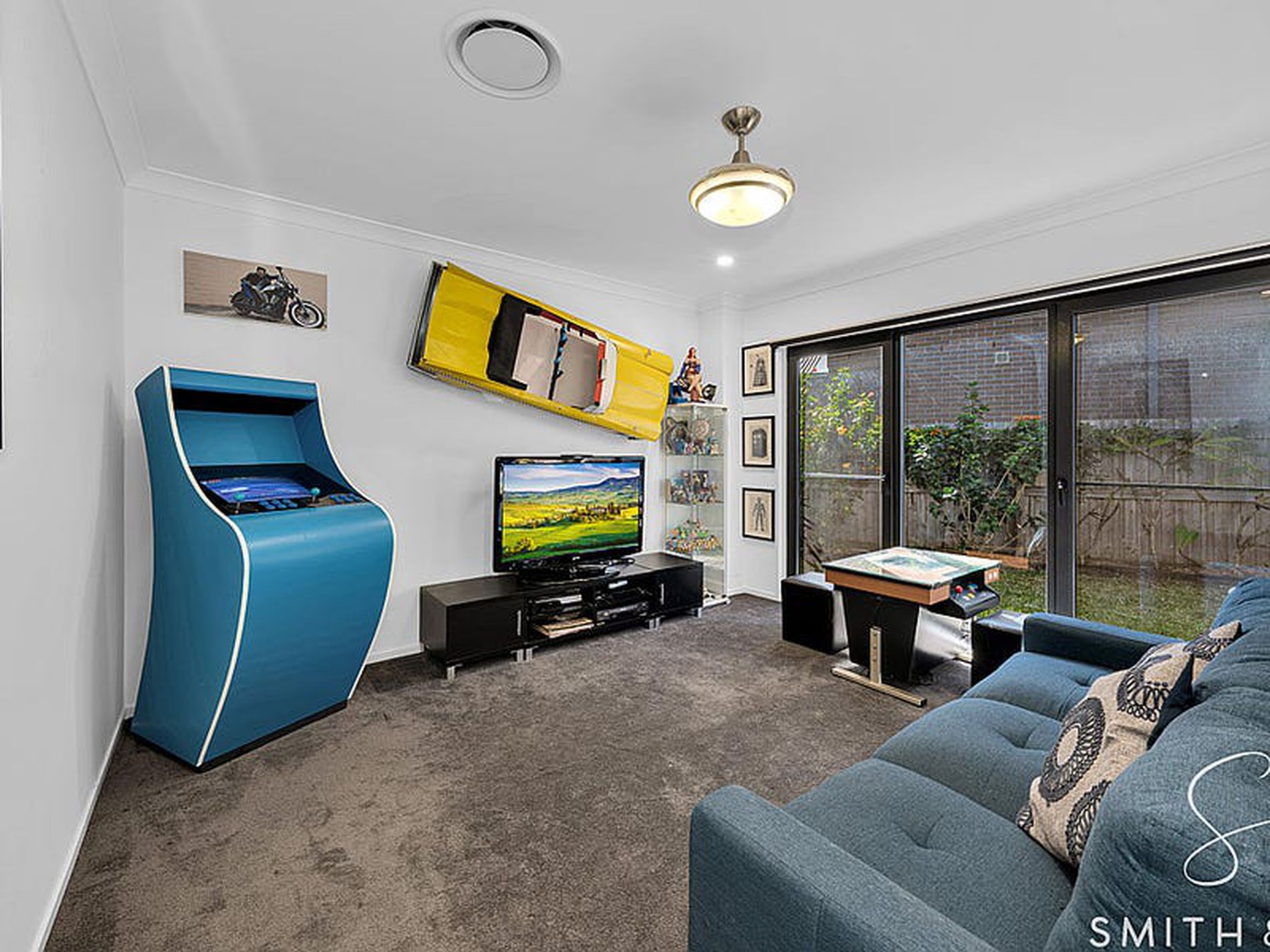22 Mizen Place, Holland Park West