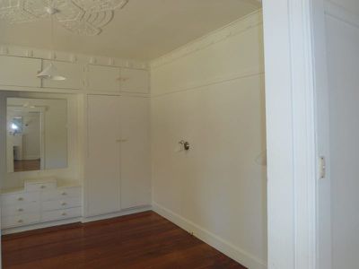 29 Girton Crescent, Manifold Heights