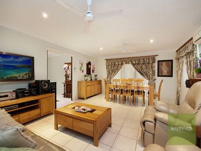2 Carisbrooke Court, Annandale
