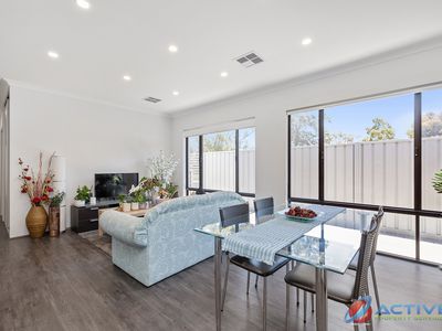 76 Wisteria Parade, Edgewater