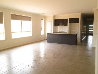 100 Creekward Drive, Connewarre