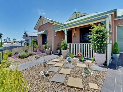 14 Lemongrass Place, Springfield Lakes