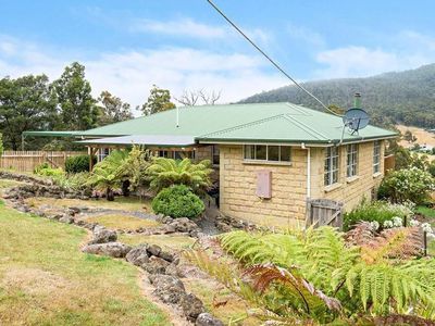 65 Sharpes Road, Crabtree