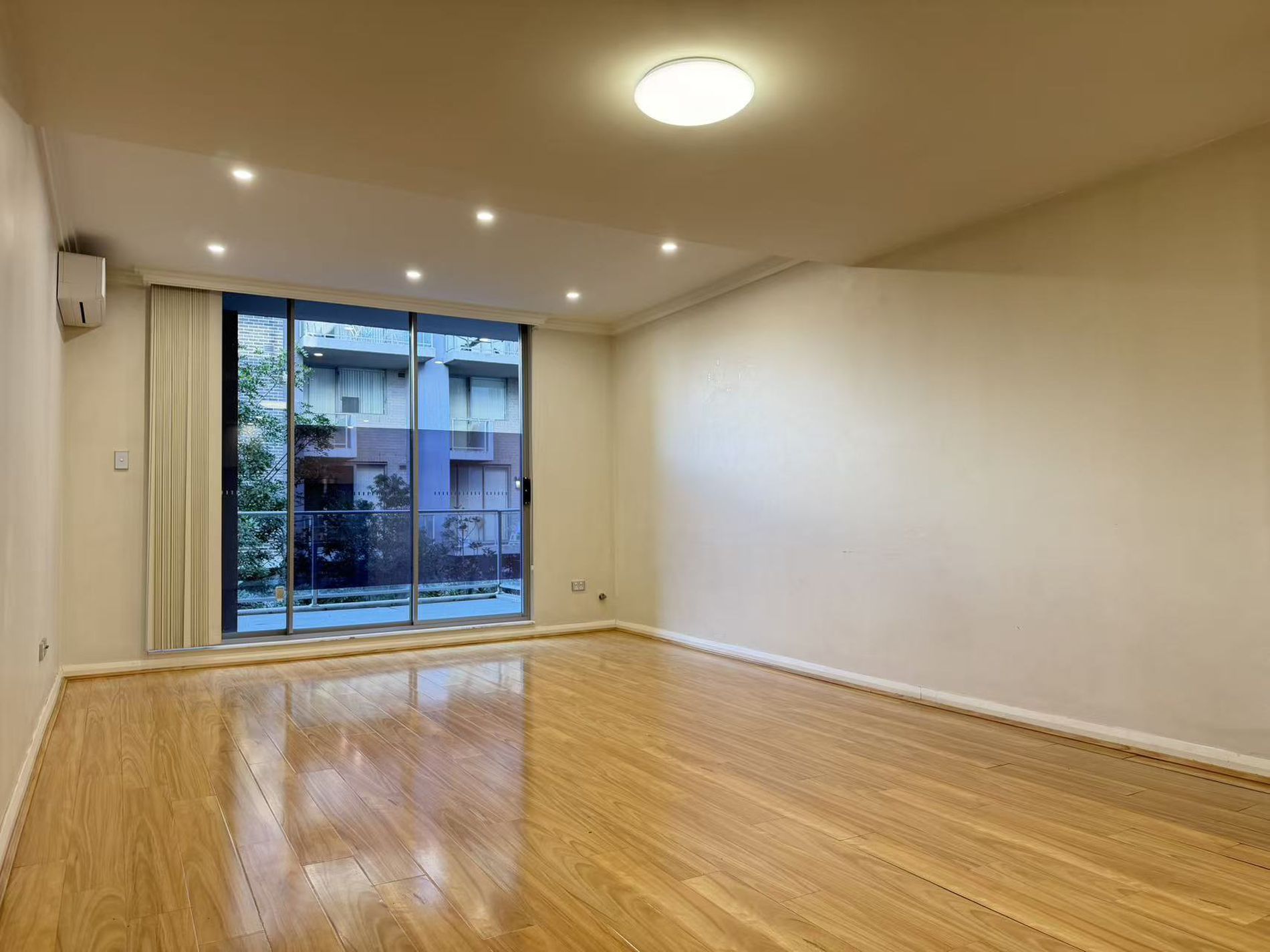 19 / 108 James Ruse Drive, Rosehill