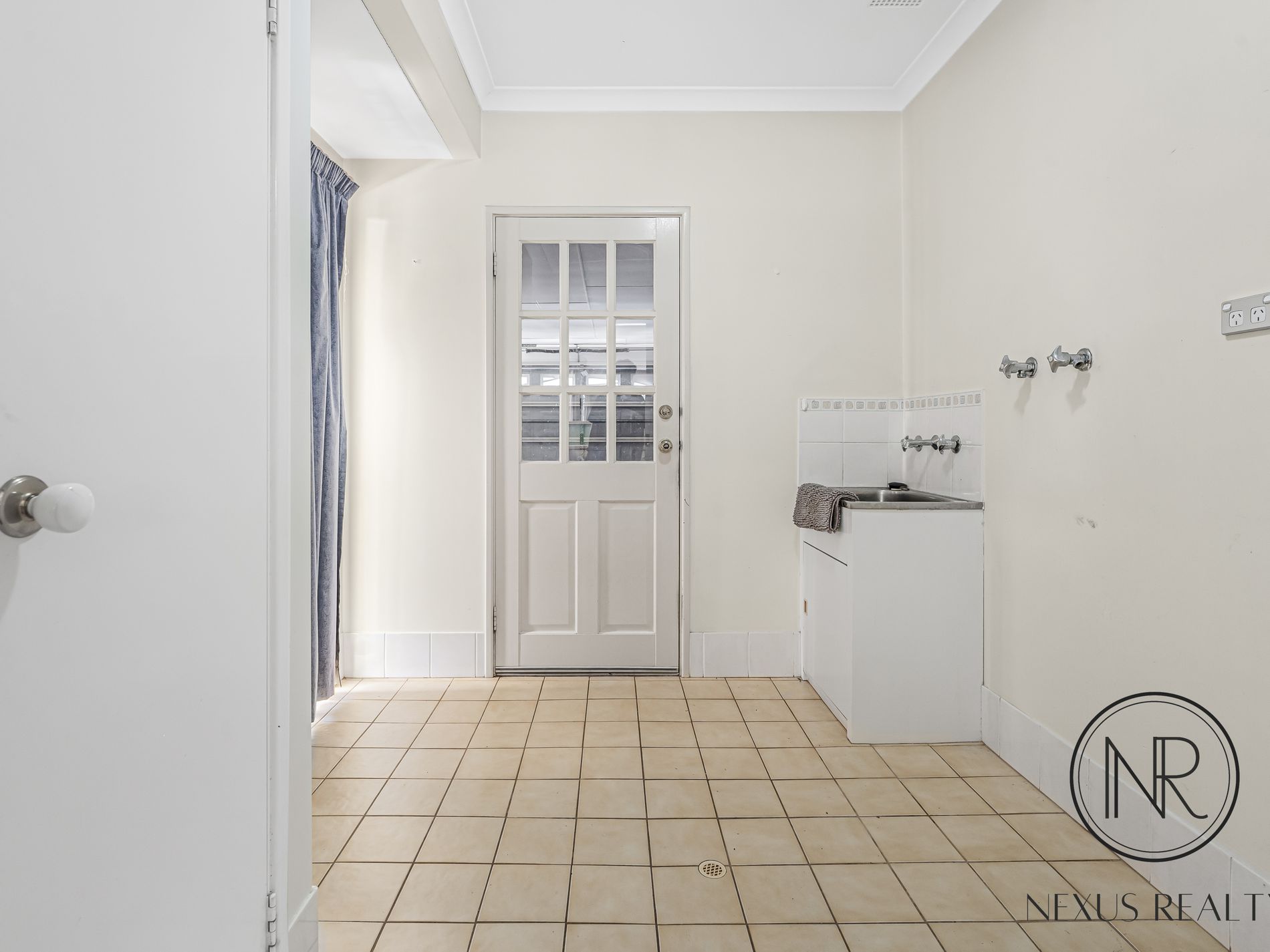 70 Golf Links Drive, Carramar