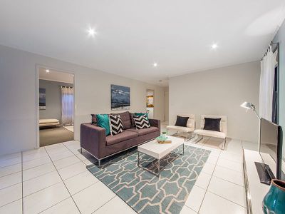 52 Moreton Av, Wynnum