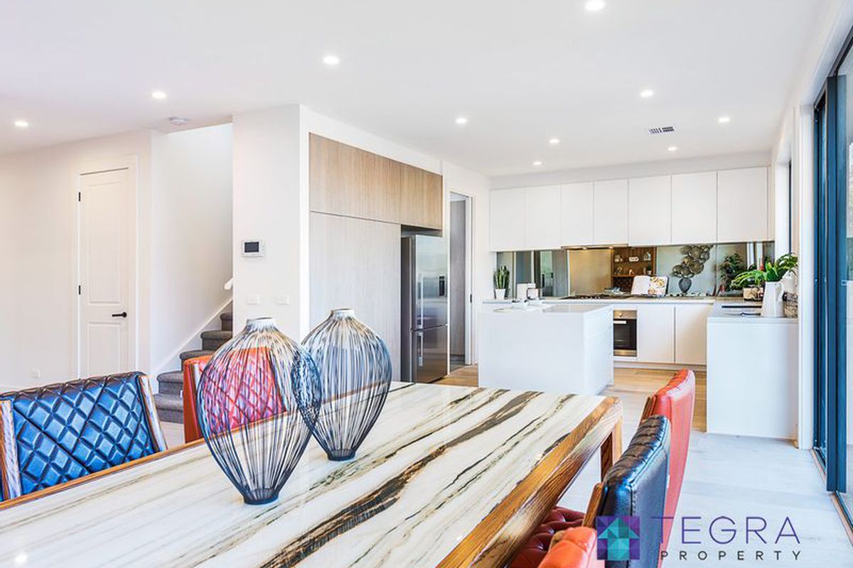 2 / 4 Felix Street, Surrey Hills