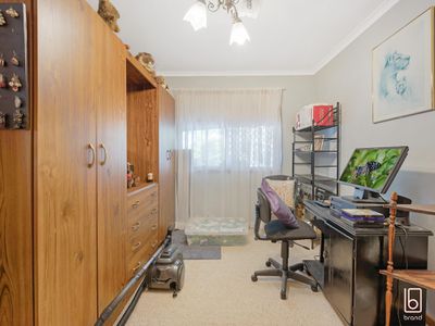 16 Nicholson Crescent, Toukley