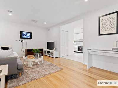 16 / 16-20 Laurence Avenue, Airport West