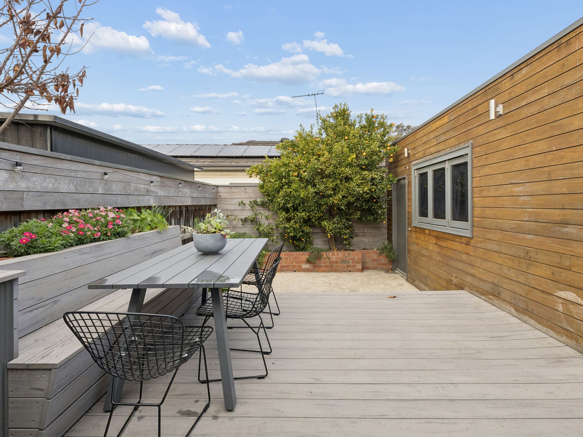 37 Robbs Road, West Footscray