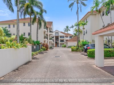 45 / 327-329 Lake Street, Cairns North