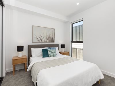 2 / 11 Epsom Road, Mordialloc