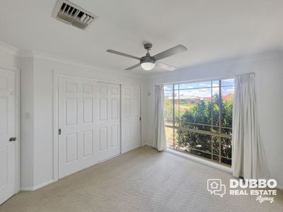 6 Tulloch Place, Dubbo