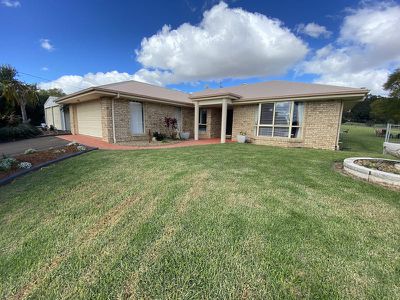 11 Macaulay Drive, Kingaroy