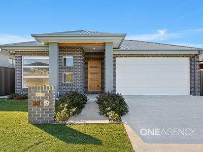 38 Sunflower Boulevard, Calderwood