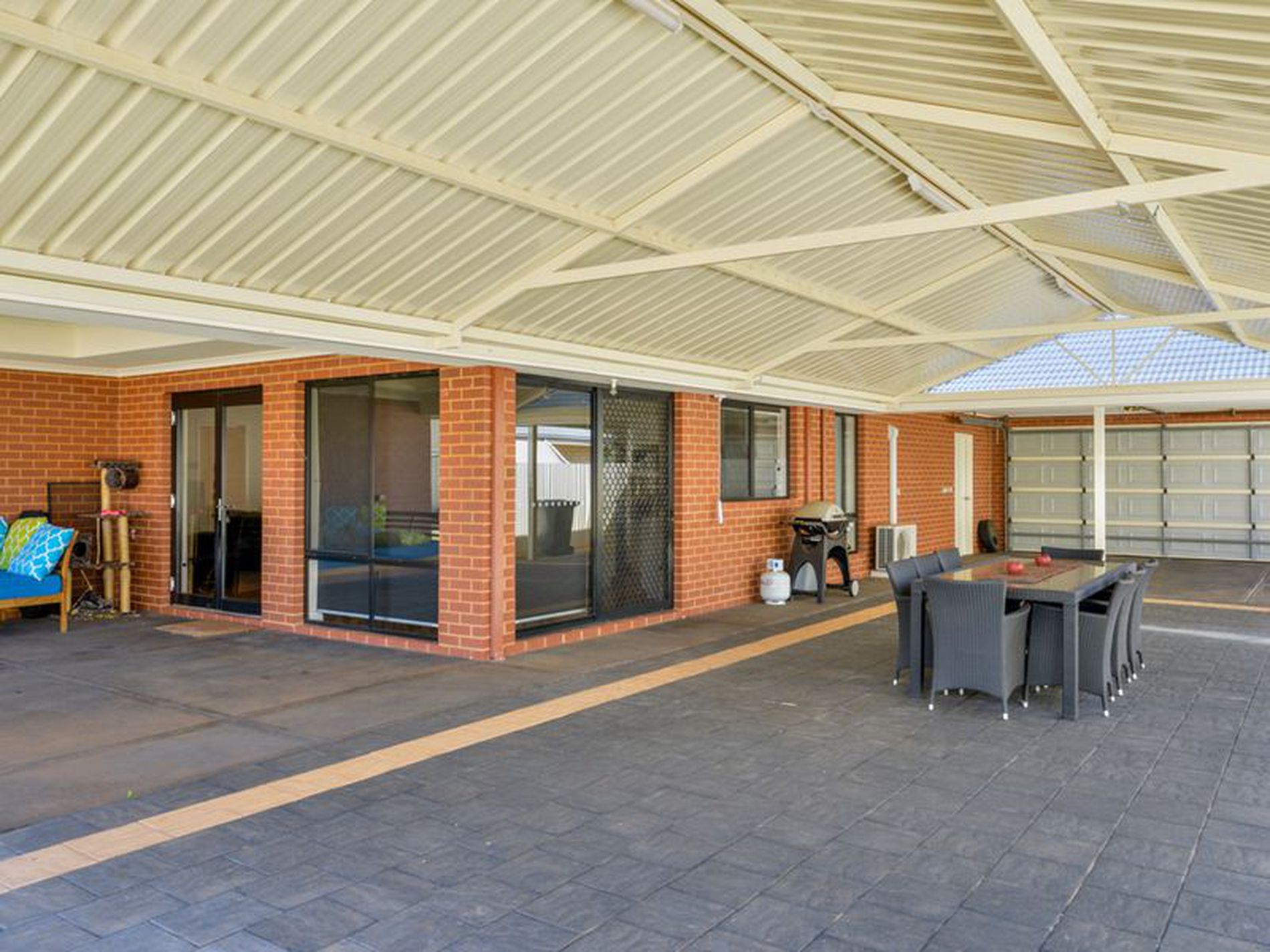 19 Vitali Crescent, Somerville