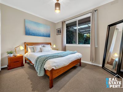 2 / 4 Philip Road, Hallam