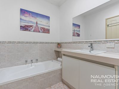 2 / 4 Townshend Avenue, Balcatta