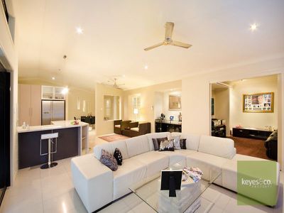 13 Waterlily Circuit, Douglas