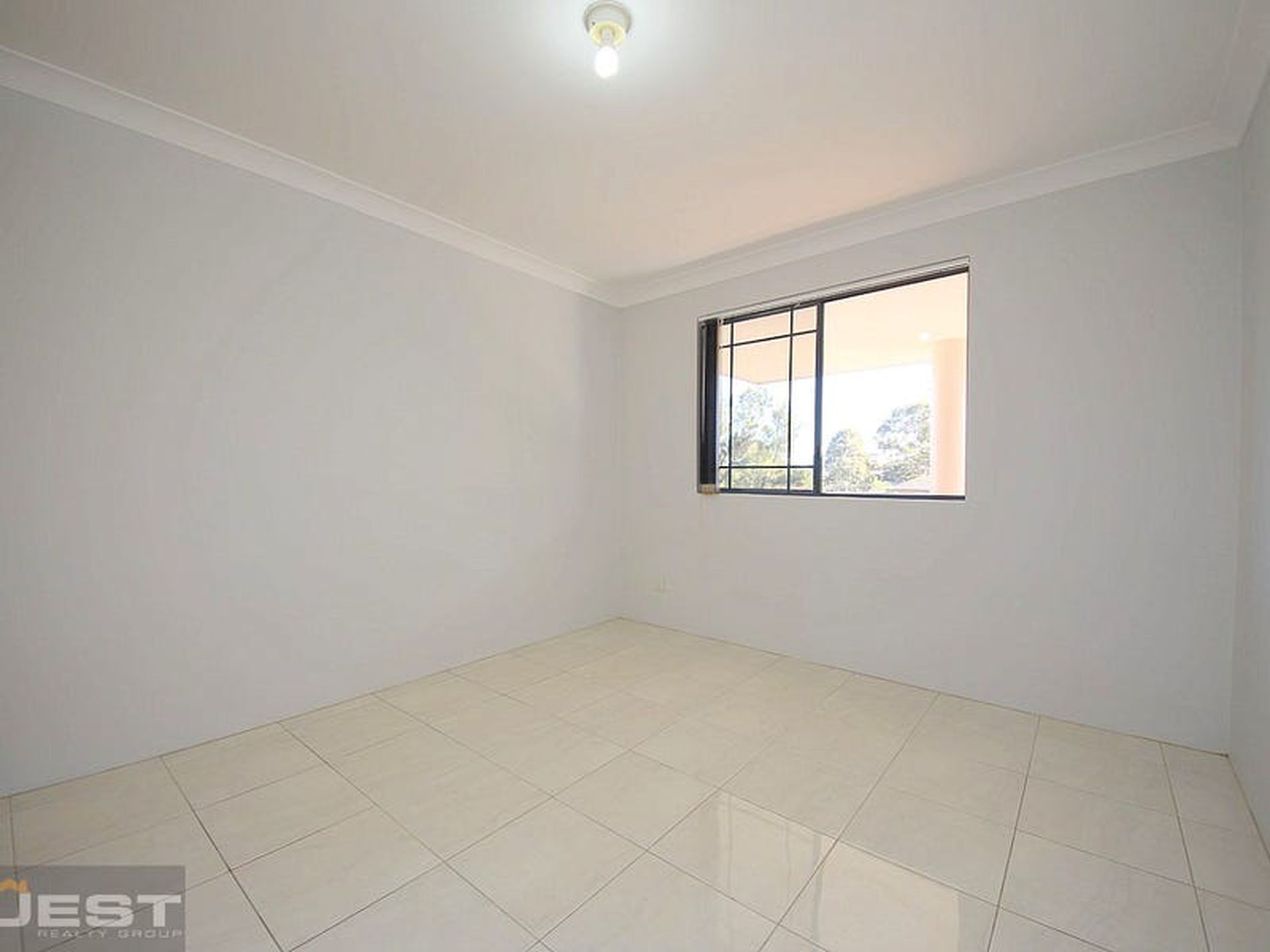 18 / 37-43 Sir Joseph Banks Street, Bankstown