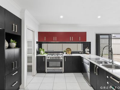 8 Magpie Street, Brookfield