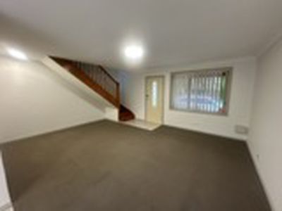 4 / 11 Gordon Street, Woonona