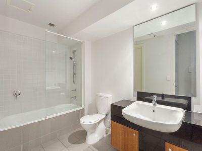 1408 / 582 St Kilda Road, Melbourne