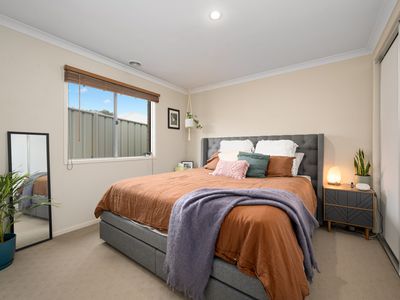 2 / 19 THORNEYCROFT AVENUE , Wodonga