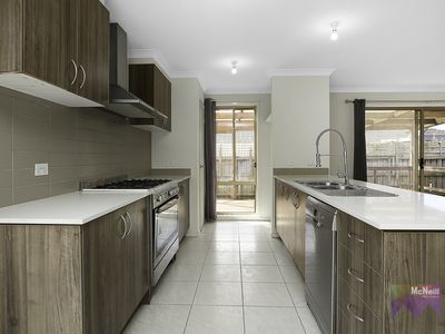 22 Nobel Drive, Cranbourne West