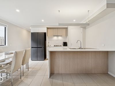 5 / 6 Deacon Street, Coopers Plains