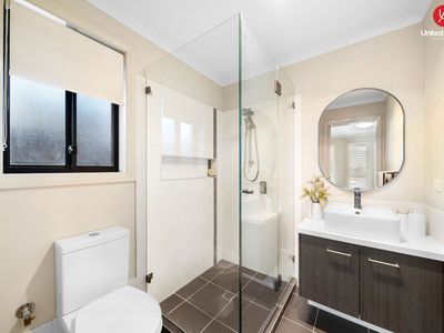 3 Dobroyd Drive, Elizabeth Hills