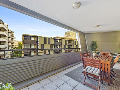 304 / 11A Lachlan Street, Waterloo