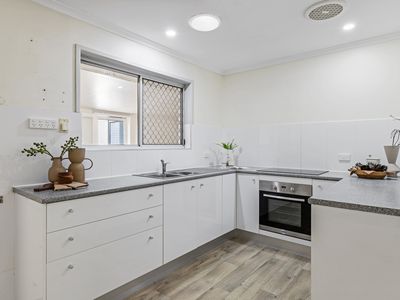 10 Dorunda Avenue, Beachmere